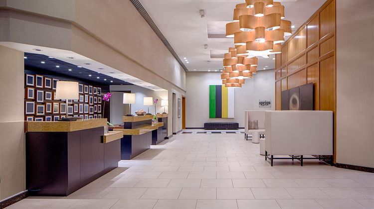 DoubleTree by Hilton Greenway Plaza Lobby