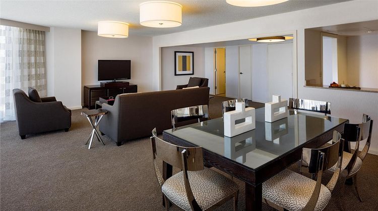 DoubleTree by Hilton Greenway Plaza Room