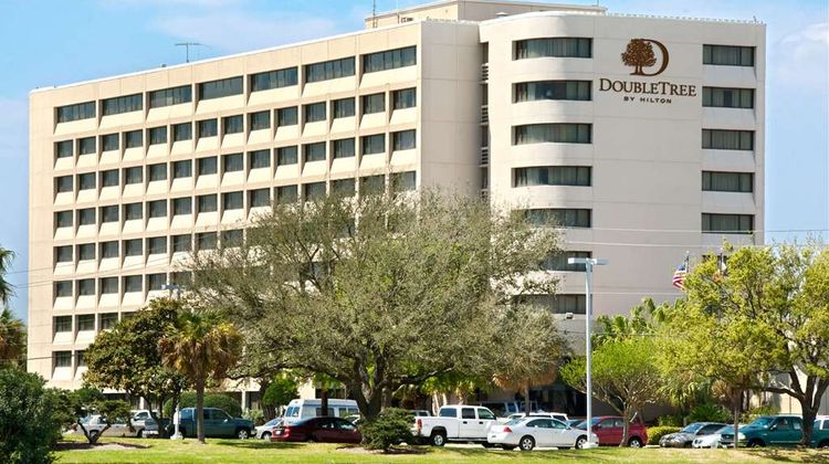 DoubleTree by Hilton Houston Hobby Arpt Exterior