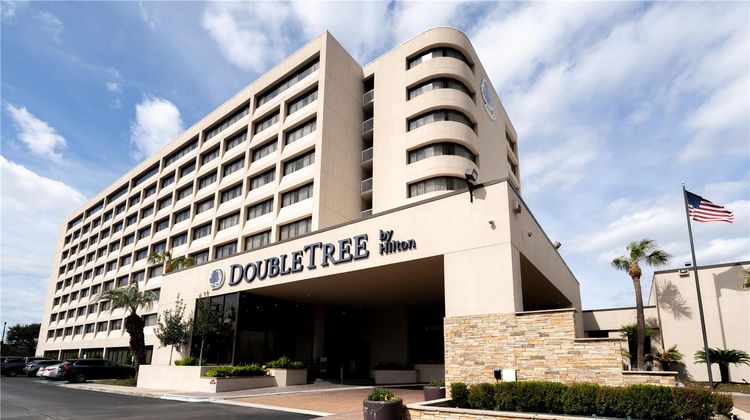 DoubleTree by Hilton Houston Hobby Arpt Exterior