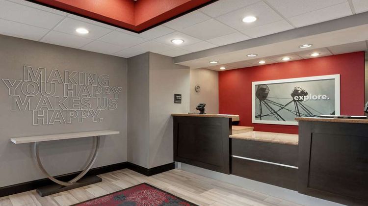 Hampton Inn & Suites Clear Lake-NASA Lobby