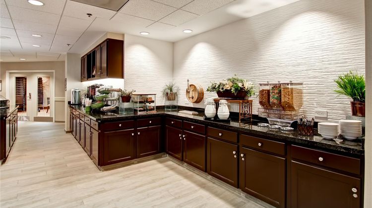 Homewood Suites by Hilton-Kingwood Restaurant