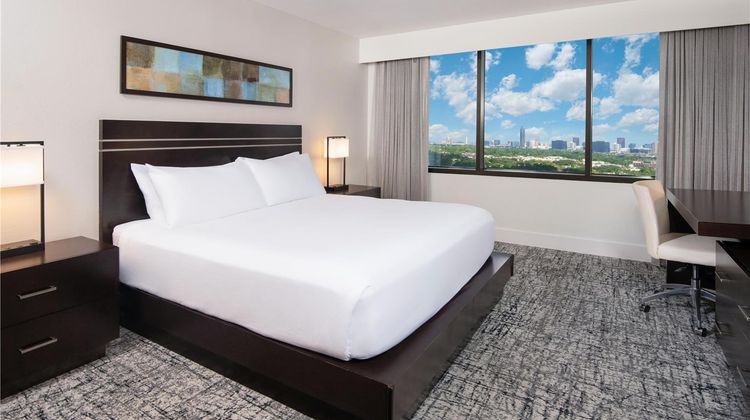 Hilton Houston Plaza/Medical Center Room