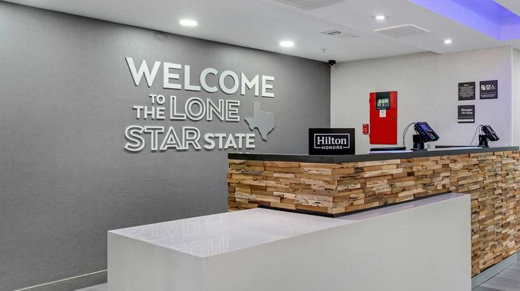 Hampton Inn Houston-Pearland Lobby