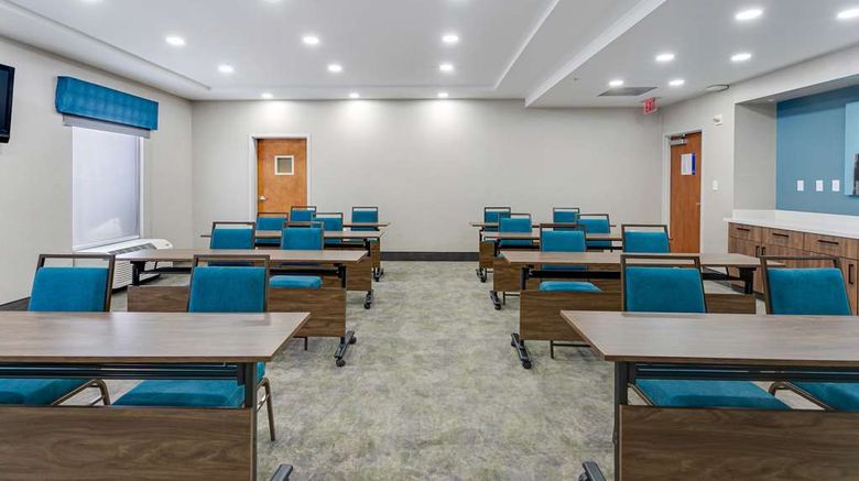 <b>Hampton Inn Houston-Pearland Meeting</b>. Images powered by <a href="https://iceportal.shijigroup.com/" title="IcePortal" target="_blank">IcePortal</a>.
