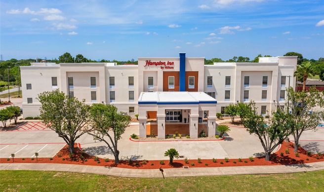 Hampton Inn Houston-Pearland Exterior