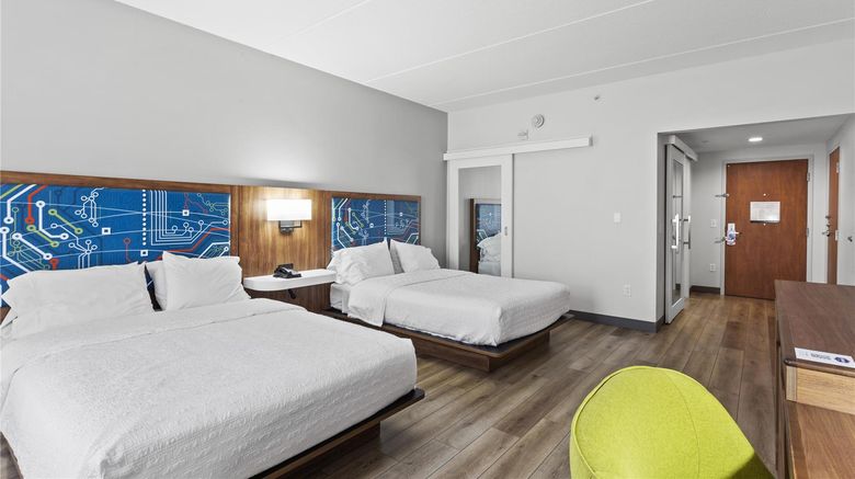 <b>Hampton Inn Houston-Pearland Room</b>. Images powered by <a href="https://iceportal.shijigroup.com/" title="IcePortal" target="_blank">IcePortal</a>.