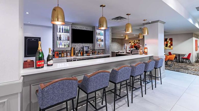 <b>Hilton Garden Inn Houston/Sugar Land Restaurant</b>. Images powered by <a href="https://iceportal.shijigroup.com/" title="IcePortal" target="_blank">IcePortal</a>.