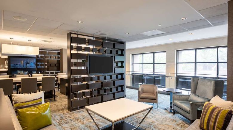 <b>DoubleTree Hotel Houston by the Galleria Lobby</b>. Images powered by <a href="https://iceportal.shijigroup.com/" title="IcePortal" target="_blank">IcePortal</a>.