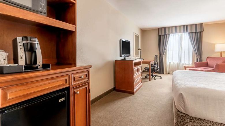 <b>Hilton Garden Inn Houston/The Woodlands Room</b>. Images powered by <a href="https://iceportal.shijigroup.com/" title="IcePortal" target="_blank">IcePortal</a>.