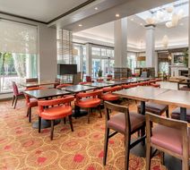 Hilton Garden Inn Houston/The Woodlands Lobby