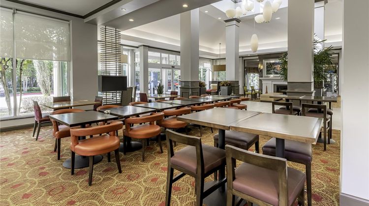 Hilton Garden Inn Houston/The Woodlands Lobby