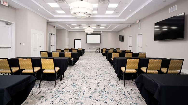 <b>Hilton Garden Inn Houston/ClearLake NASA Meeting</b>. Images powered by <a href="https://iceportal.shijigroup.com/" title="IcePortal" target="_blank">IcePortal</a>.