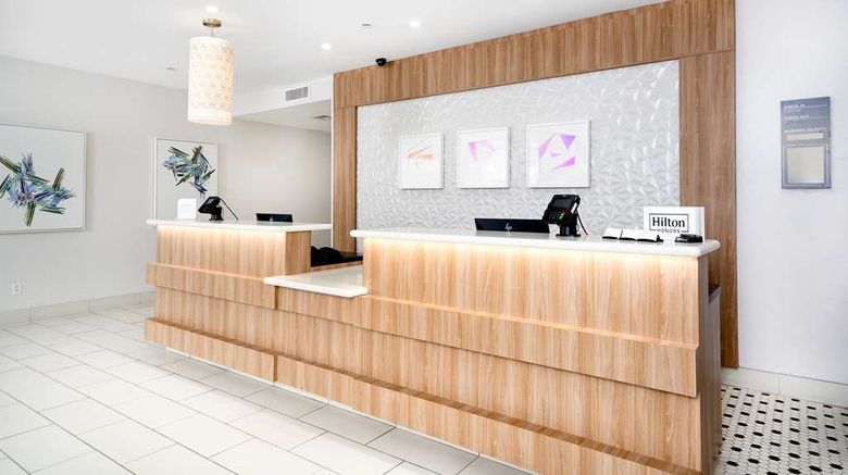 <b>Hilton Garden Inn Houston/ClearLake NASA Lobby</b>. Images powered by <a href="https://iceportal.shijigroup.com/" title="IcePortal" target="_blank">IcePortal</a>.