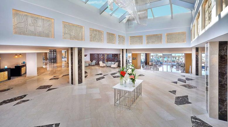 <b>Hilton Hurghada Plaza Lobby</b>. Images powered by <a href="https://iceportal.shijigroup.com/" title="IcePortal" target="_blank">IcePortal</a>.