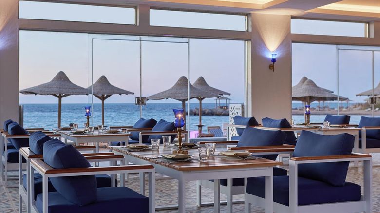 <b>Hilton Hurghada Plaza Restaurant</b>. Images powered by <a href="https://iceportal.shijigroup.com/" title="IcePortal" target="_blank">IcePortal</a>.