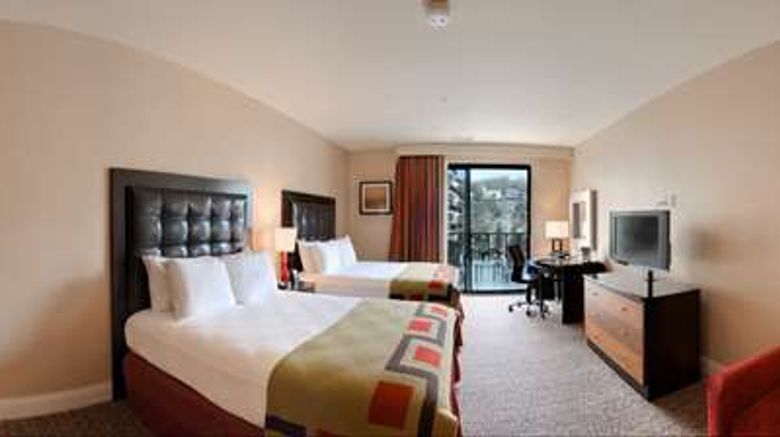 <b>Hilton Promenade at Branson Landing Room</b>. Images powered by <a href="https://iceportal.shijigroup.com/" title="IcePortal" target="_blank">IcePortal</a>.