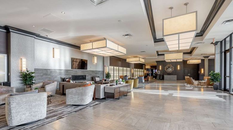 <b>Hilton Promenade at Branson Landing Lobby</b>. Images powered by <a href="https://iceportal.shijigroup.com/" title="IcePortal" target="_blank">IcePortal</a>.