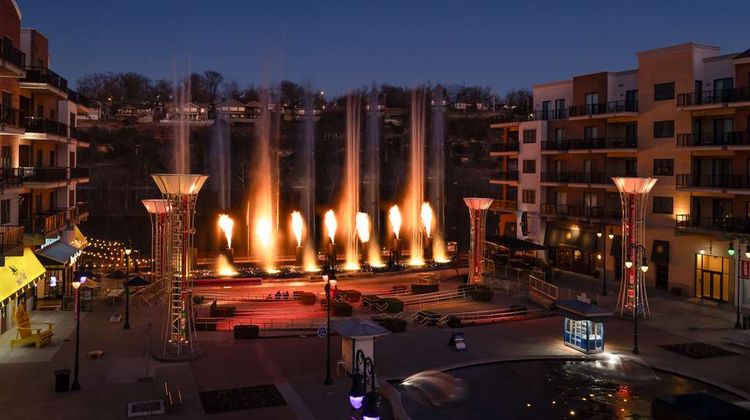 Hilton Promenade at Branson Landing Exterior