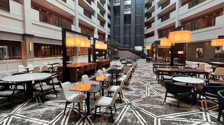 Embassy Suites Huntsville - Hotel & Spa Lobby