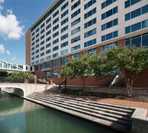Embassy Suites Huntsville - Hotel & Spa Exterior