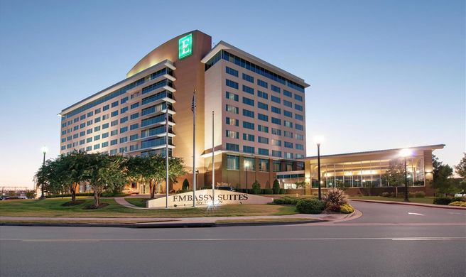 Embassy Suites Huntsville - Hotel & Spa Exterior