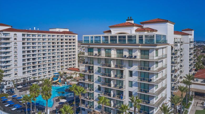 <b>Waterfront Beach Resort, a Hilton Hotel Exterior</b>. Images powered by <a href="https://iceportal.shijigroup.com/" title="IcePortal" target="_blank">IcePortal</a>.