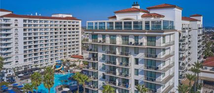 Waterfront Beach Resort, a Hilton Hotel Exterior