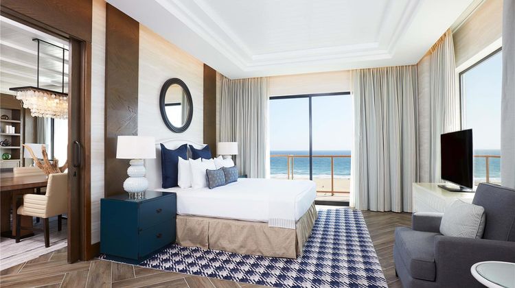 Waterfront Beach Resort, a Hilton Hotel Room