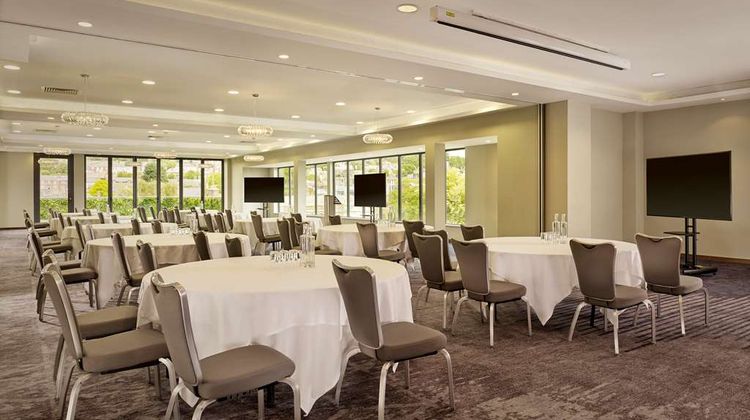 DoubleTree by Hilton Hotel Lincoln Meeting
