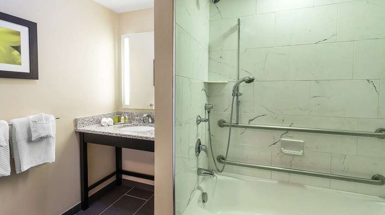 <b>DoubleTree by Hilton Hotel Cape Cod Room</b>. Images powered by <a href="https://iceportal.shijigroup.com/" title="IcePortal" target="_blank">IcePortal</a>.