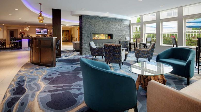 <b>DoubleTree by Hilton Hotel Cape Cod Lobby</b>. Images powered by <a href="https://iceportal.shijigroup.com/" title="IcePortal" target="_blank">IcePortal</a>.