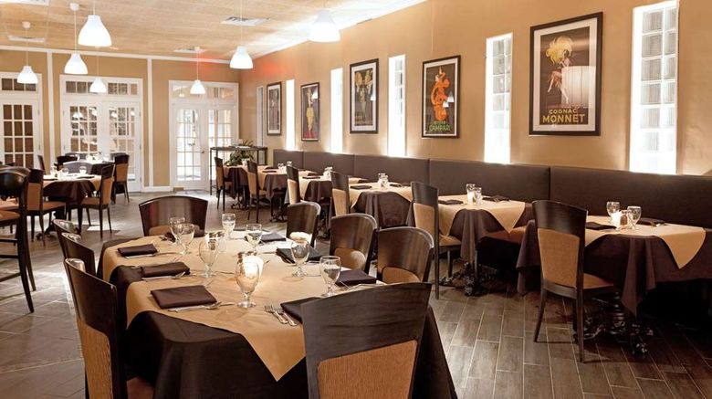 <b>DoubleTree by Hilton Hotel Cape Cod Restaurant</b>. Images powered by <a href="https://iceportal.shijigroup.com/" title="IcePortal" target="_blank">IcePortal</a>.