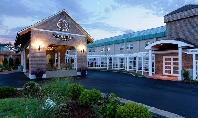 DoubleTree by Hilton Hotel Cape Cod Exterior