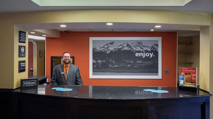 Hampton Inn Hazleton Lobby