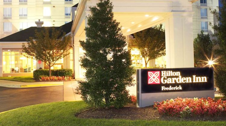Hilton Garden Inn Frederick Exterior
