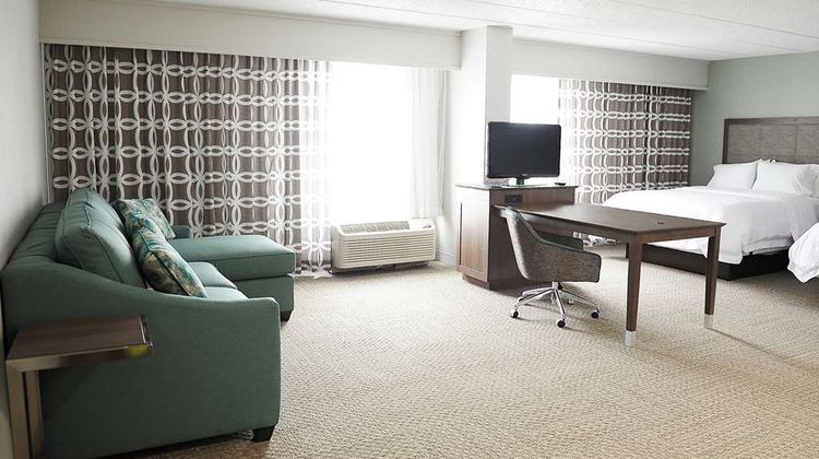Doubletree by Hilton Sterling Dulles Room