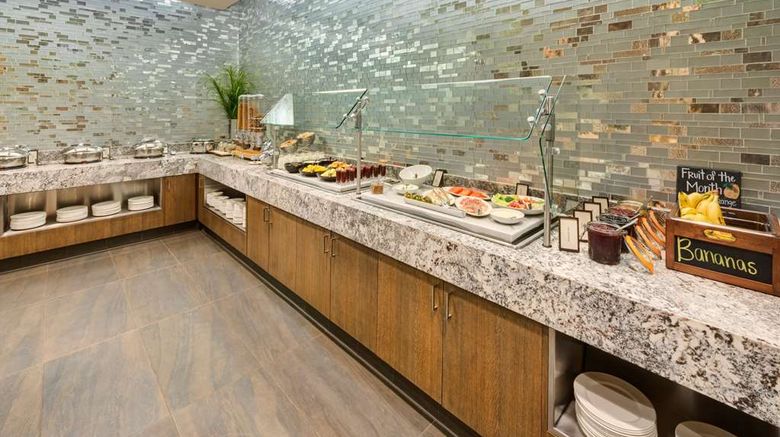 <b>Hilton Houston Post Oak Restaurant</b>. Images powered by <a href="https://iceportal.shijigroup.com/" title="IcePortal" target="_blank">IcePortal</a>.