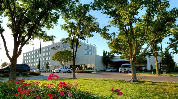 DoubleTree by Hilton Wichita Airport Exterior