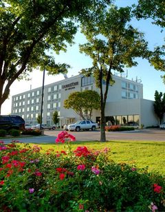 DoubleTree by Hilton Wichita Airport
