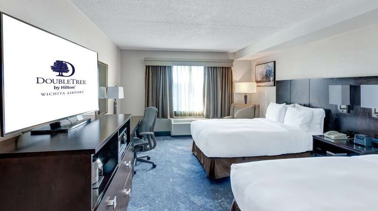 DoubleTree by Hilton Wichita Airport Room