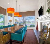 Hilton Garden Inn Wichita Lobby