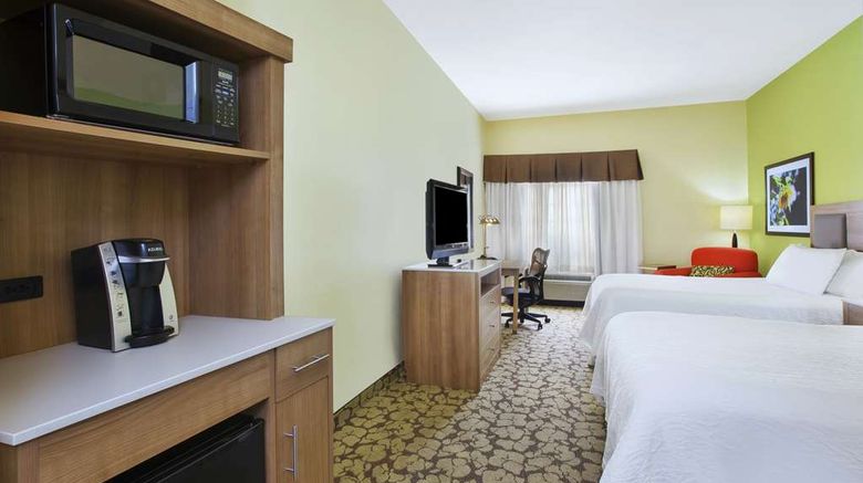 <b>Hilton Garden Inn Wichita Room</b>. Images powered by <a href="https://iceportal.shijigroup.com/" title="IcePortal" target="_blank">IcePortal</a>.
