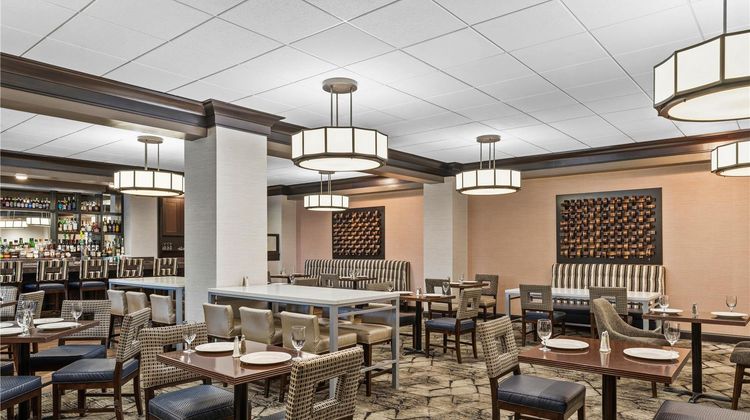 DoubleTree by Hilton Hotel Wilmington Restaurant