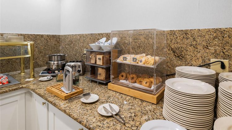 Doubletree Hotel Downtown Wilmington Restaurant