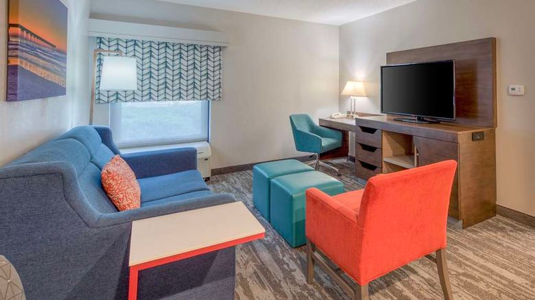 <b>Hampton Inn & Suites Wrightsville Beach Room</b>. Images powered by <a href="https://iceportal.shijigroup.com/" title="IcePortal" target="_blank">IcePortal</a>.