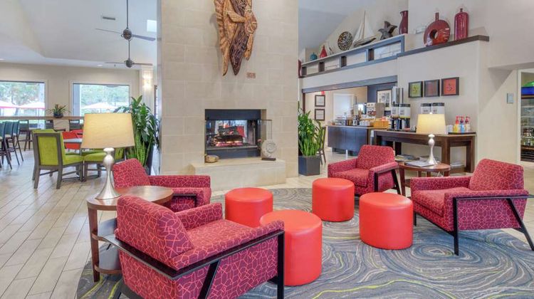 Hampton Inn & Suites Wrightsville Beach Lobby