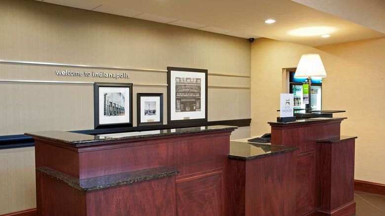 <b>Hampton Inn & Suites Indianapolis Arpt Lobby</b>. Images powered by <a href="https://iceportal.shijigroup.com/" title="IcePortal" target="_blank">IcePortal</a>.