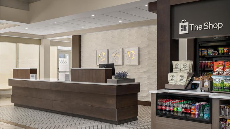 <b>Hilton Garden Inn Indianapolis/Carmel Lobby</b>. Images powered by <a href="https://iceportal.shijigroup.com/" title="IcePortal" target="_blank">IcePortal</a>.