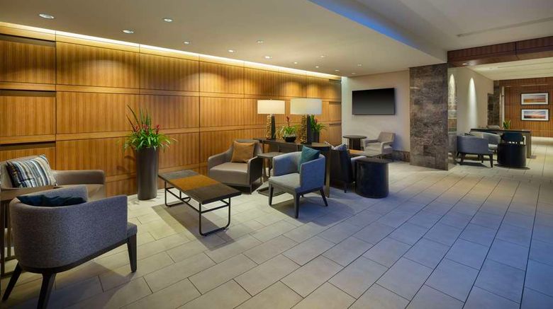 <b>Hilton Indianapolis Hotel & Suites Lobby</b>. Images powered by <a href="https://iceportal.shijigroup.com/" title="IcePortal" target="_blank">IcePortal</a>.